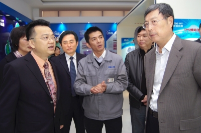 2010年，全國政協(xié)副主席、全國工商聯(lián)主席黃孟復(fù)視察天通裝備產(chǎn)業(yè)基地